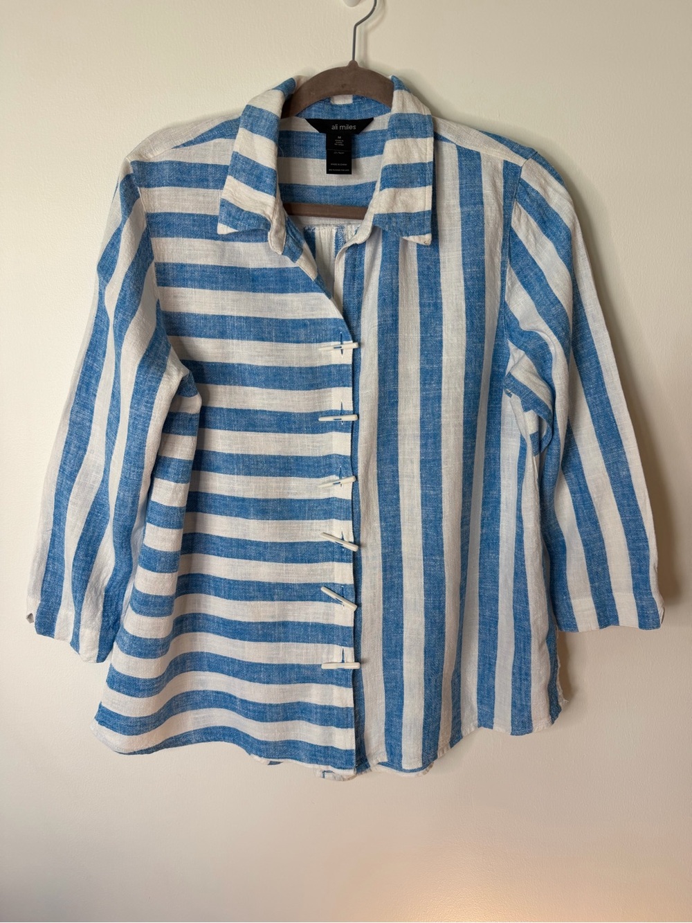 Ali Miles Blue White Striped Linen-Blend button up Shirt size M 3/4 sleeve Linen